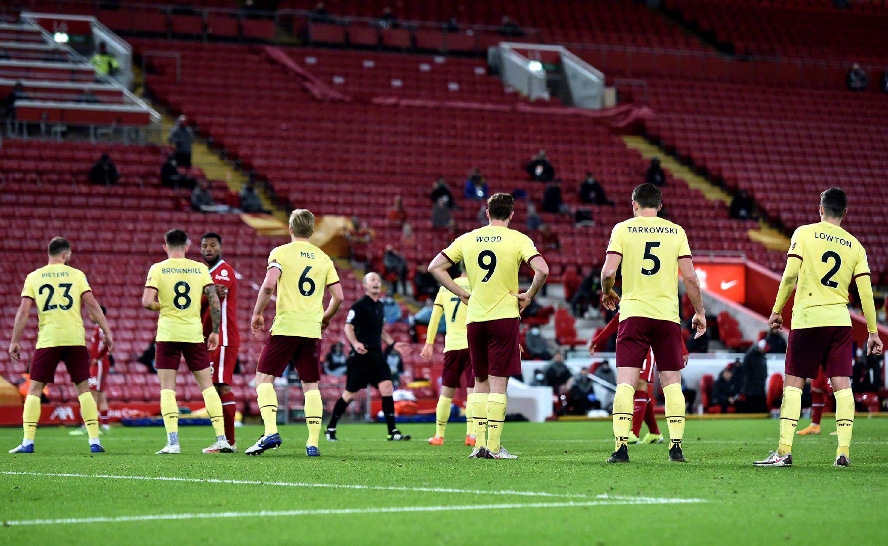 心中都会燃 心中都会燃